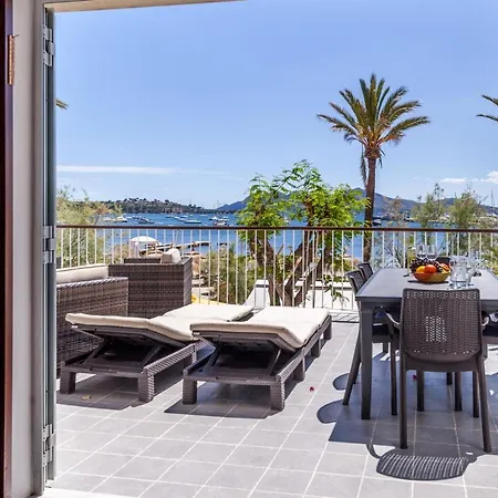 Seafront Iru Apartment *